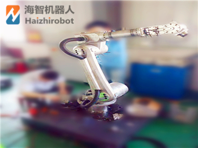 工業(yè)機(jī)器人編程要學(xué)多久？普工能不能學(xué)會？(圖3)