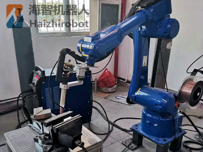 六關節(jié)焊接工業(yè)機器人(圖3)